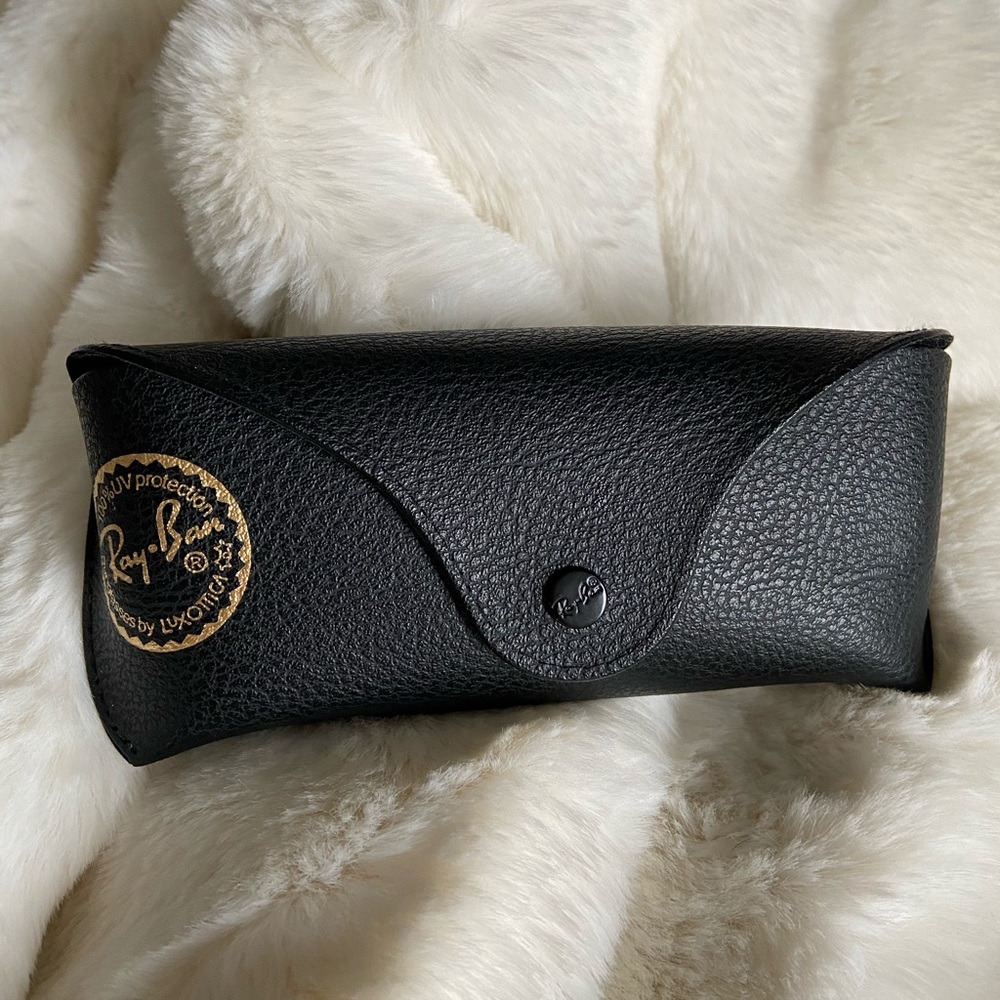 Ray-ban sunglass case🕶